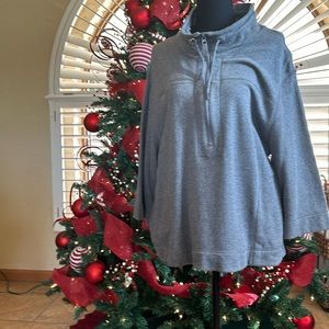 Women’s gray top. Sweatshirt material Size XL